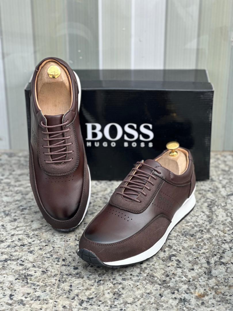 CHAUSSURES DE TRES BONNE QUALITE : BERLUTI ET HUGO BOSS